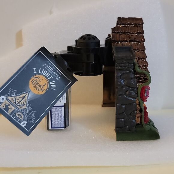 Bath & Body Works Halloween Witches Cottage Haunted House Wallflower Plug In New - Picture 7 of 10